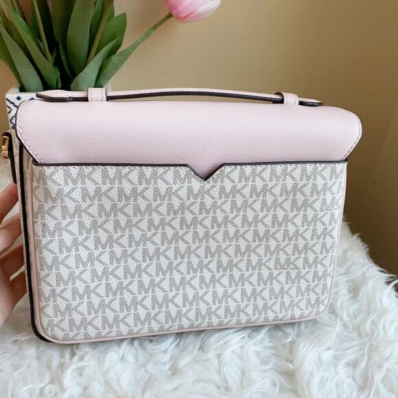 Michael Kors rose medium messenger - Picture 4 of 8